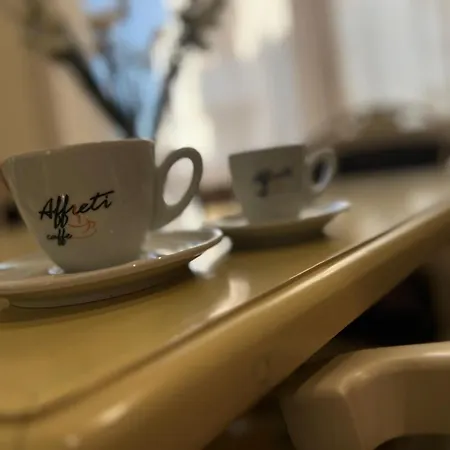 V A Z A T A Apartament *