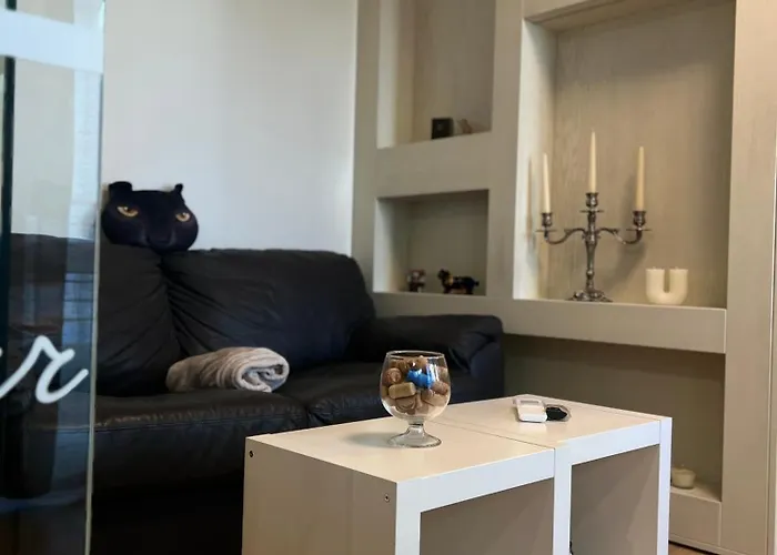 V A Z A T A Appartement *