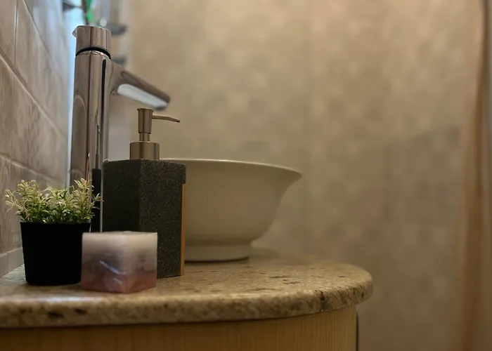 Appartement V A Z A T A *